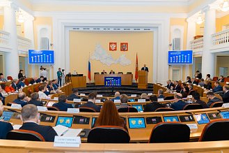 Депутаты приняли в первом чтении бюджет Оренбуржья